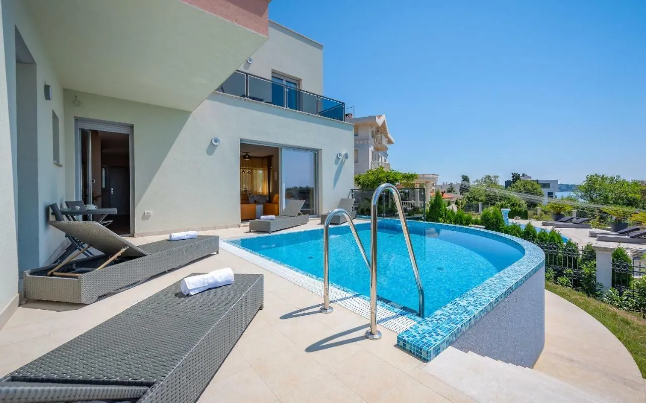 Villa Cedar Pula