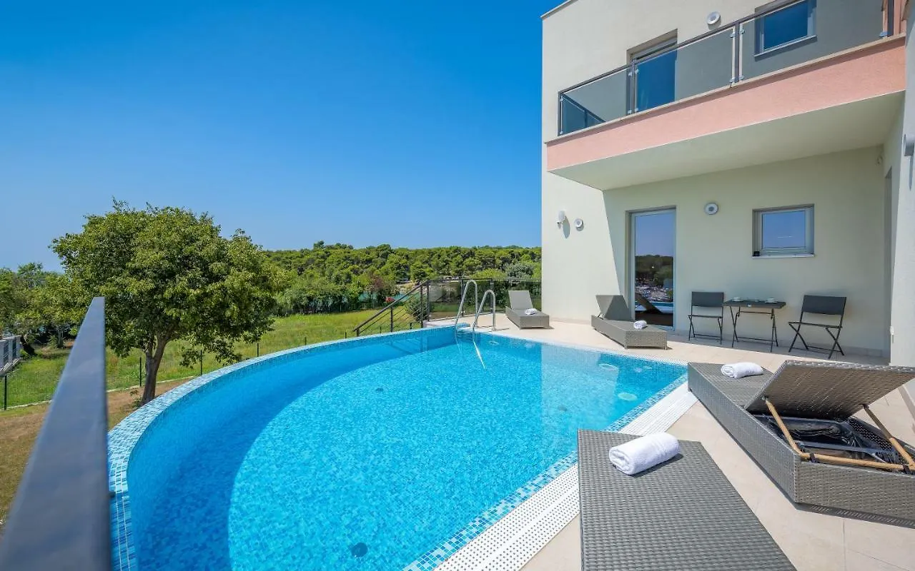 Villa Cedar Pula