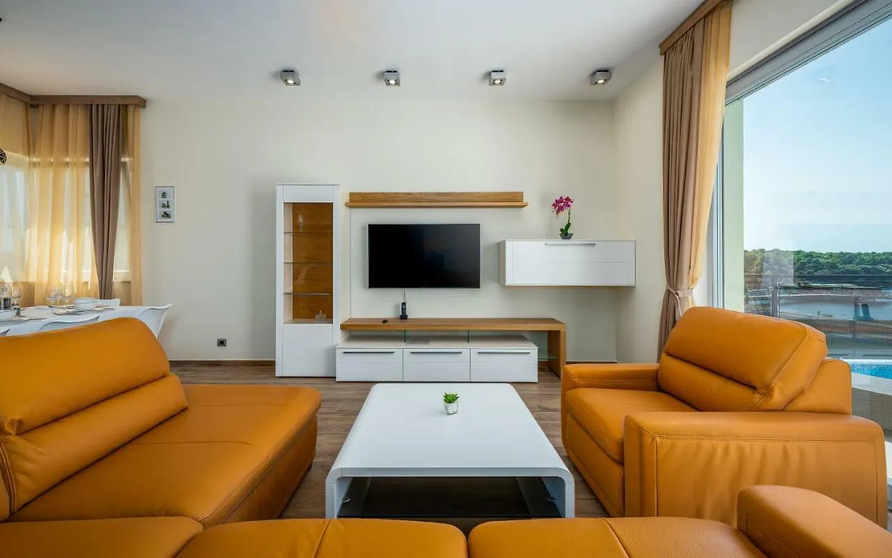 Villa Cedar Pula