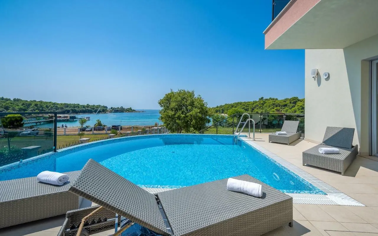 Villa Cedar Pula